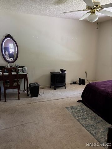 9439 W Marquette Lane, Crystal River, FL 34428