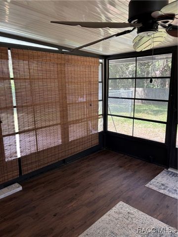 9439 W Marquette Lane, Crystal River, FL 34428
