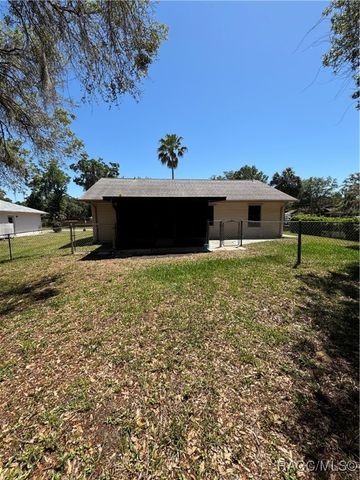 9439 W Marquette Lane, Crystal River, FL 34428