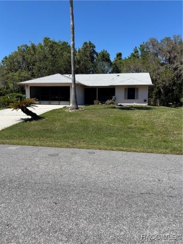 9439 W Marquette Lane, Crystal River, FL 34428