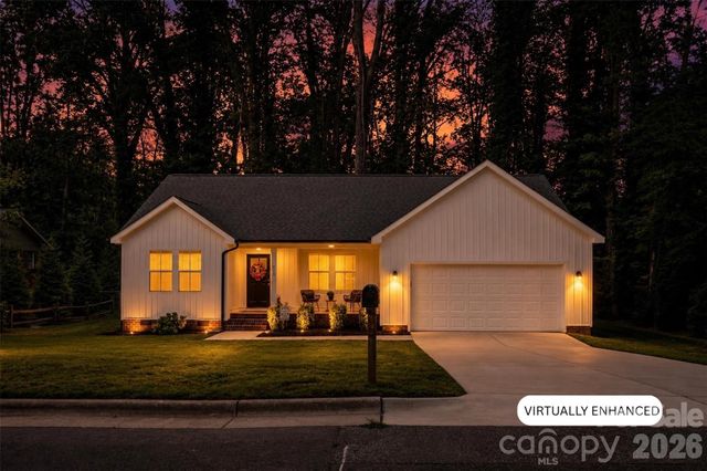 918 Brookwood Court, Statesville, NC 28677