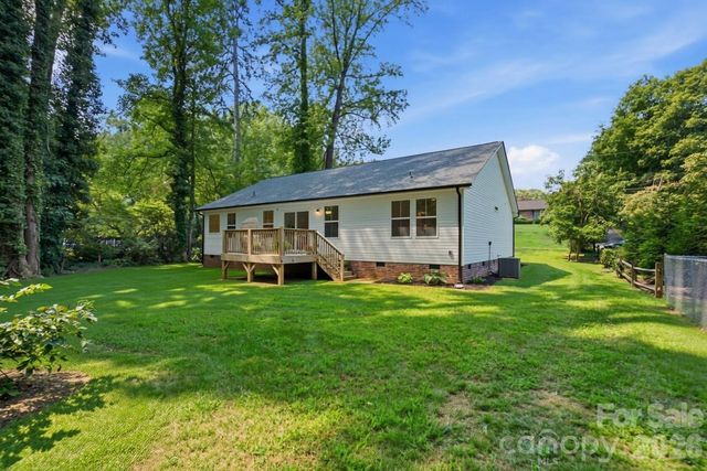 918 Brookwood Court, Statesville, NC 28677