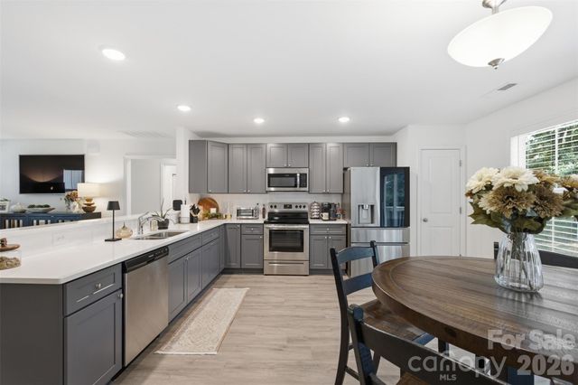 918 Brookwood Court, Statesville, NC 28677