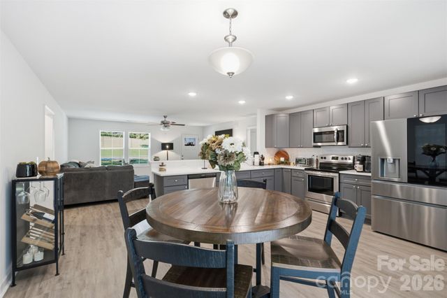918 Brookwood Court, Statesville, NC 28677