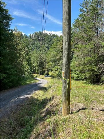 436 Meadow Lane, Talking Rock, GA 30175