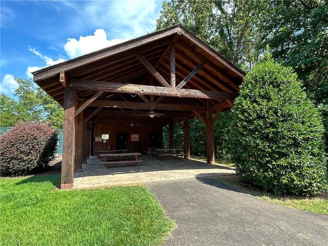 436 Meadow Lane, Talking Rock, GA 30175