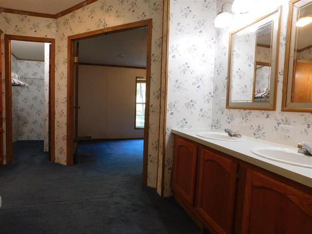 27134 Deerfield Lane, Edwardsburg, MI 49112
