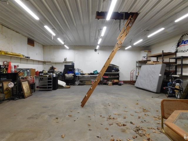 27134 Deerfield Lane, Edwardsburg, MI 49112