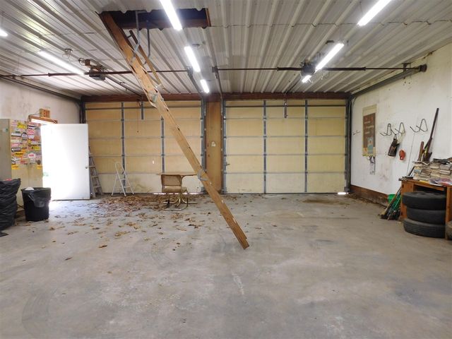 27134 Deerfield Lane, Edwardsburg, MI 49112