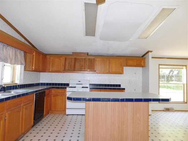 27134 Deerfield Lane, Edwardsburg, MI 49112