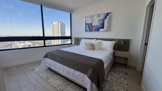 225 N Miami Avenue 3604, Miami, FL 33128