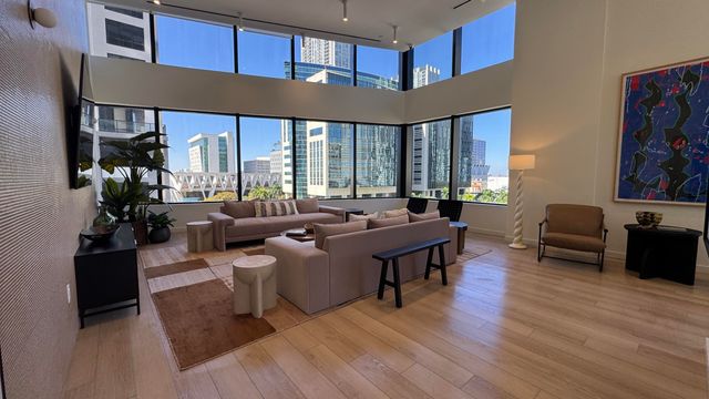 225 N Miami Avenue 3604, Miami, FL 33128