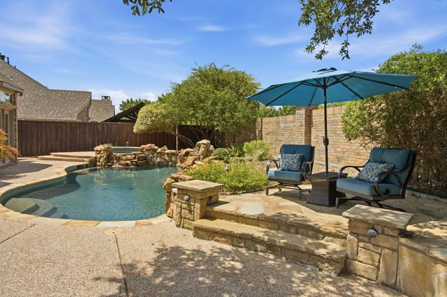 2706 Carterton Way, Flower Mound, TX 75022