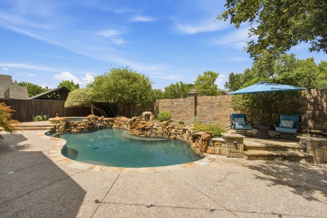 2706 Carterton Way, Flower Mound, TX 75022