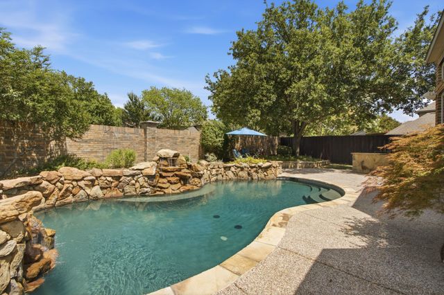 2706 Carterton Way, Flower Mound, TX 75022