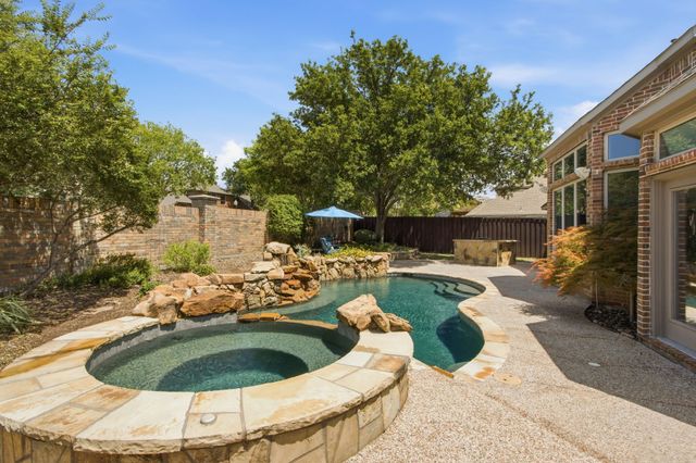 2706 Carterton Way, Flower Mound, TX 75022