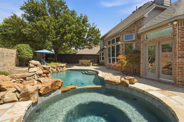 2706 Carterton Way, Flower Mound, TX 75022