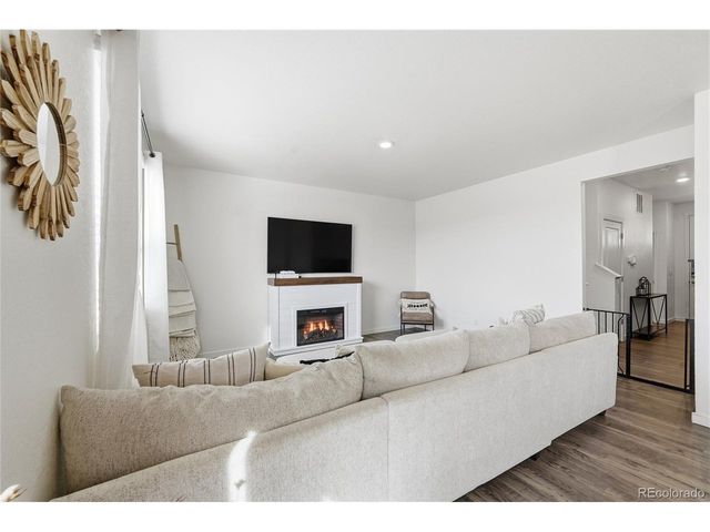 565 Twilight Ct, Fort Lupton, CO 80621