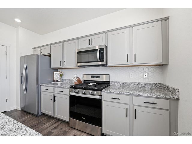 565 Twilight Ct, Fort Lupton, CO 80621