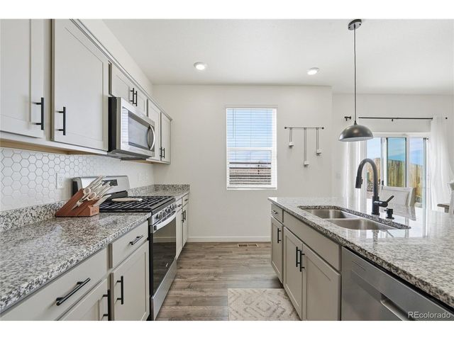 565 Twilight Ct, Fort Lupton, CO 80621