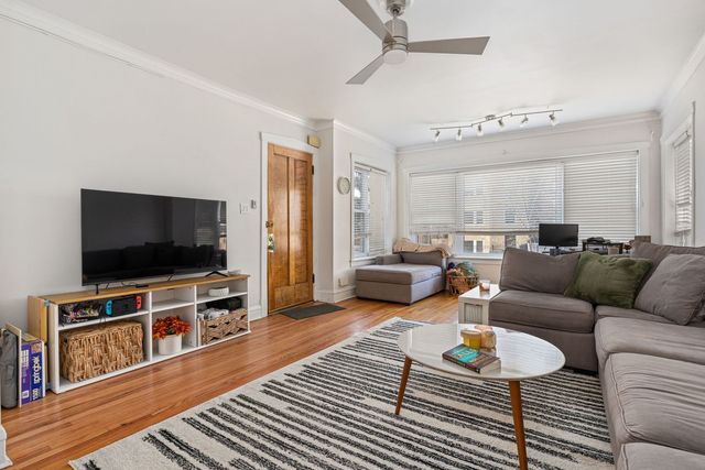 4139 N TROY Street, Chicago, IL 60618