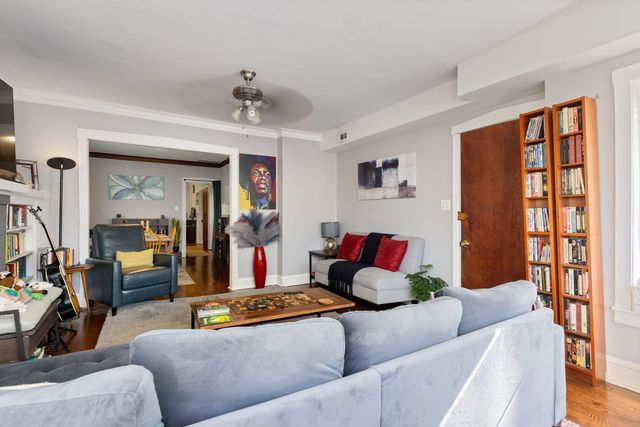 4139 N TROY Street, Chicago, IL 60618