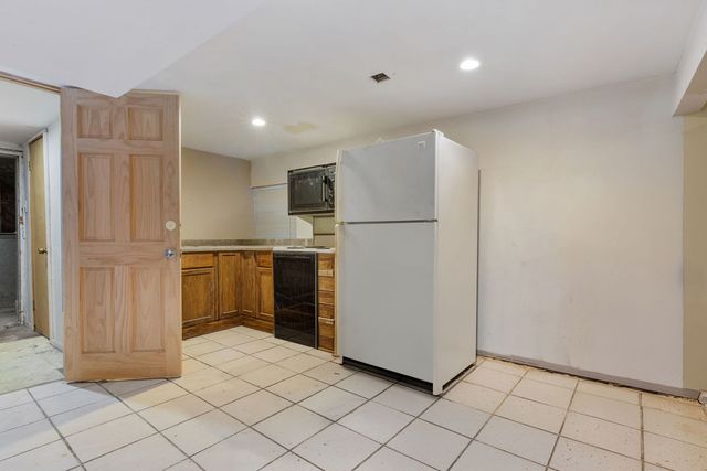 4139 N TROY Street, Chicago, IL 60618