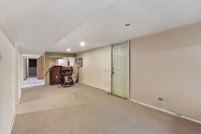 4139 N TROY Street, Chicago, IL 60618