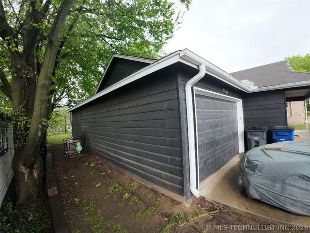 1868 N Owasso Avenue, Tulsa, OK 74106