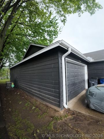 1868 N Owasso Avenue, Tulsa, OK 74106