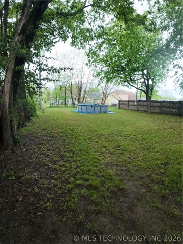 1868 N Owasso Avenue, Tulsa, OK 74106