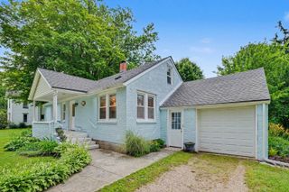 220 E James Street, Lawrence Vllg, MI 49064