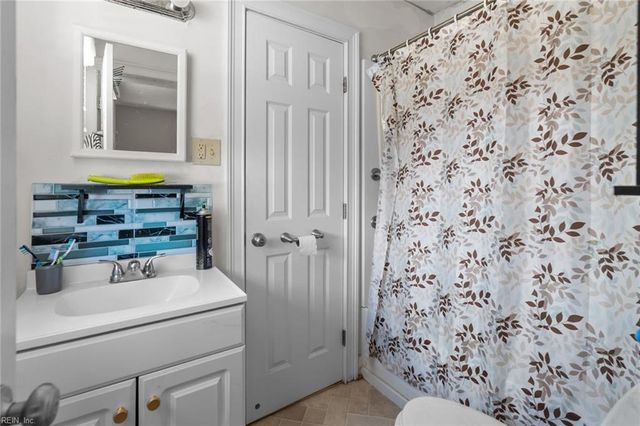 6459 Clare RD, Norfolk, VA 23513