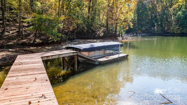 211 Loblolly Drive, Statesville, NC 28677