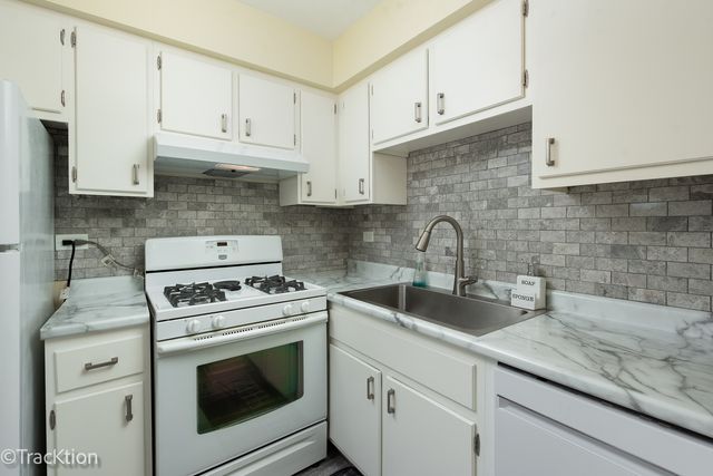6 Tower Court, Downers Grove, IL 60516