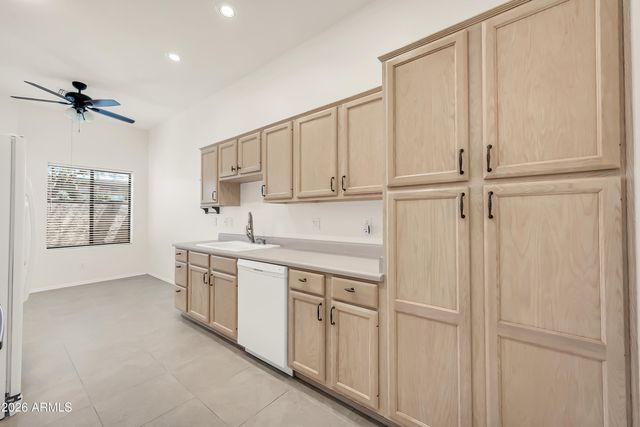 37204 N TRANQUIL Trail 24, Carefree, AZ 85377