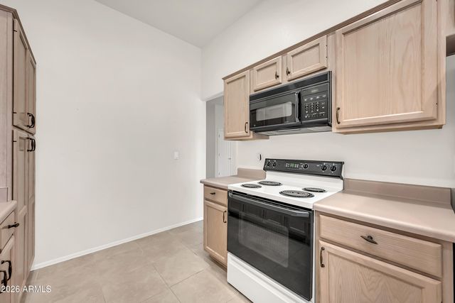 37204 N TRANQUIL Trail 24, Carefree, AZ 85377