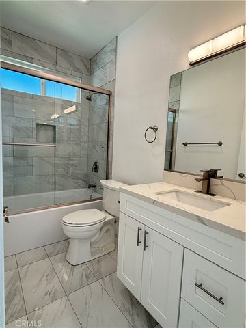 2199 Whitman Way 2, Corona, CA 92878