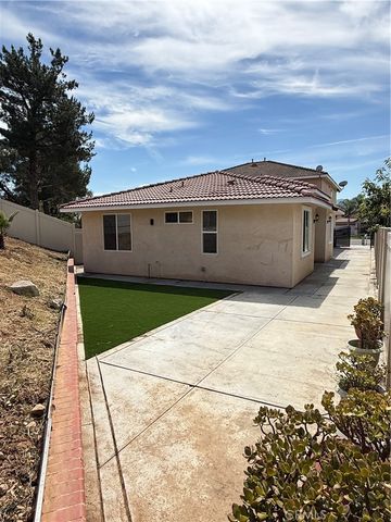 2199 Whitman Way 2, Corona, CA 92878