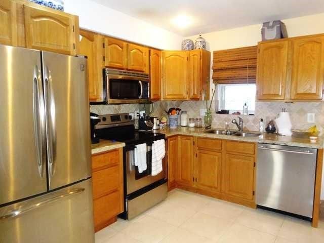 3202 NE 7th Pl, Pompano Beach, FL 33062