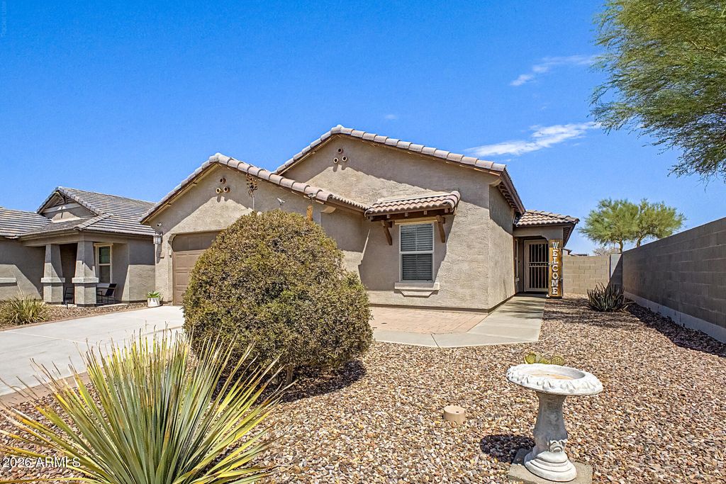 726 W JARDIN Drive, Casa Grande, AZ 85122 — photo 2