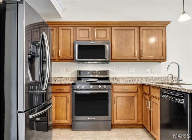 1721 Prestshire Drive, Fenton, MO 63026