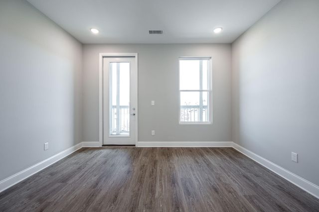 2360 E 18th Street, Chattanooga, TN 37404