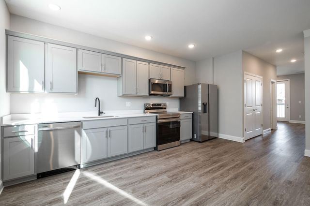 2360 E 18th Street, Chattanooga, TN 37404