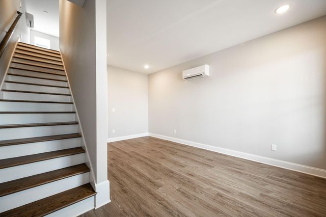 2360 E 18th Street, Chattanooga, TN 37404