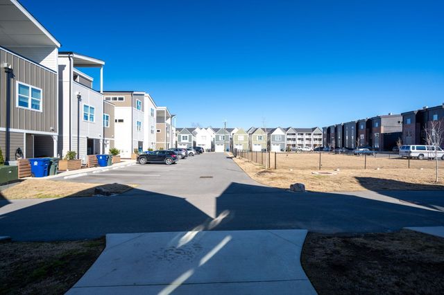 2360 E 18th Street, Chattanooga, TN 37404