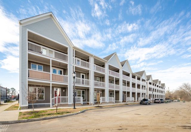 2360 E 18th Street, Chattanooga, TN 37404