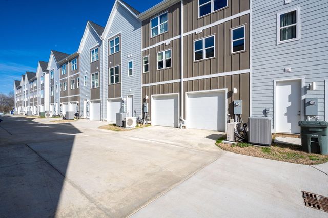 2360 E 18th Street, Chattanooga, TN 37404