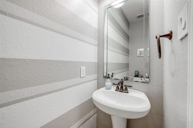 5722 Ballina Canyon Lane, Houston, TX 77041