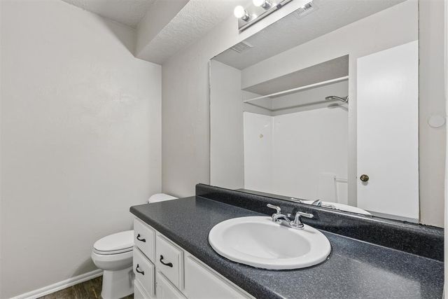 709 Stonecroft Circle, Edmond, OK 73034